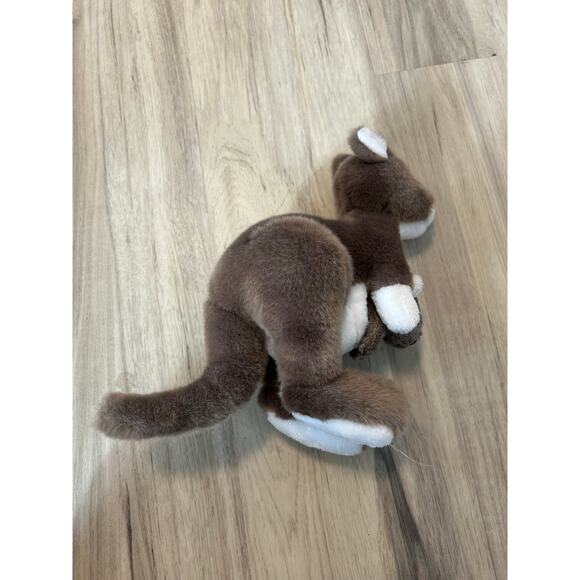 American Girl Kira's Plush Kangaroo and Joey Stuffed Animal Plush Toy Australia - Picture 3 of 6